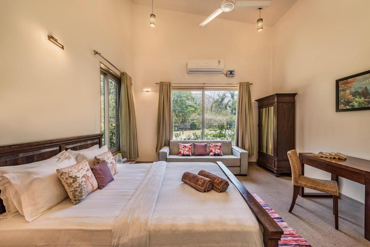 Saffronstays Roselle, Malavli - Pet-Friendly Pool Villa With Modern Interiors 罗纳瓦拉 外观 照片